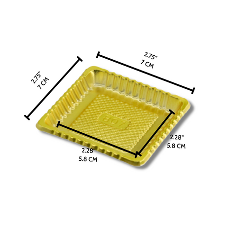 B007 | 2.75x2.75" Plastic Golden Square Cake Board - Size