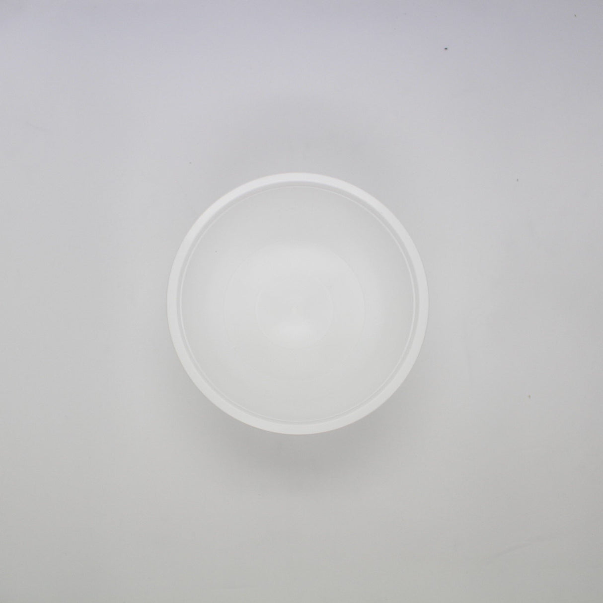 850FBM | 28oz Microwaveable PP White Round Bowl (Base Only) - 600 Pcs - HD Plastic Product (Canada). Inc